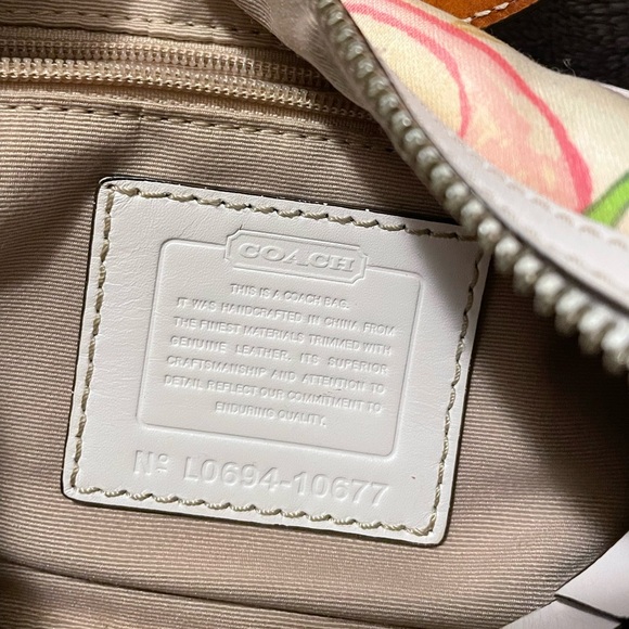 Coach barrel bag L0694-10677 and matching wallet. - Picture 2 of 11